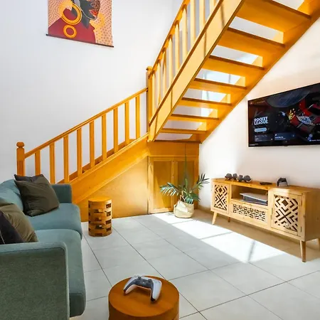 Penguina - 5 Bedroom - Hot Tub - Heated Pool Villa